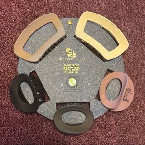 SOLD • Sincerely Jules Claw Clip Set